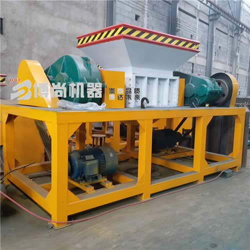 樹根撕碎機 樹根撕碎機