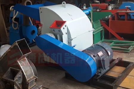 多功能粉碎機(jī) 雙口粉碎機(jī) 邊角料粉碎機(jī) 木頭粉碎機(jī) 小樹枝粉碎機(jī)